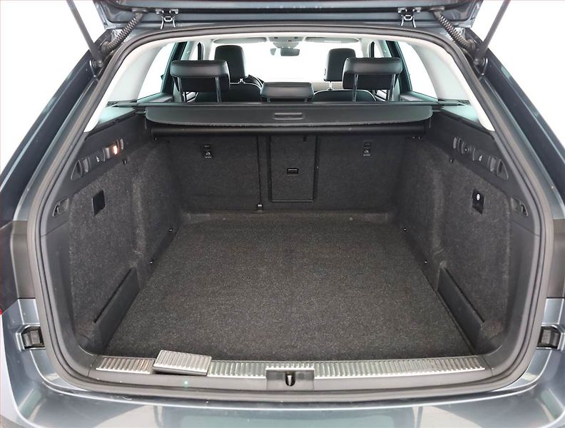 Škoda Superb (2017) Style 2.0 TDI 4x4, 4X4, Kůže - fotka 16 z 17