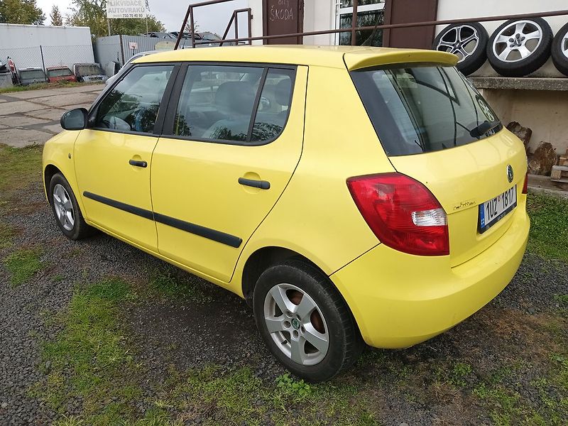 Škoda Fabia 1.2 HTP Classic - fotka 3 z 18