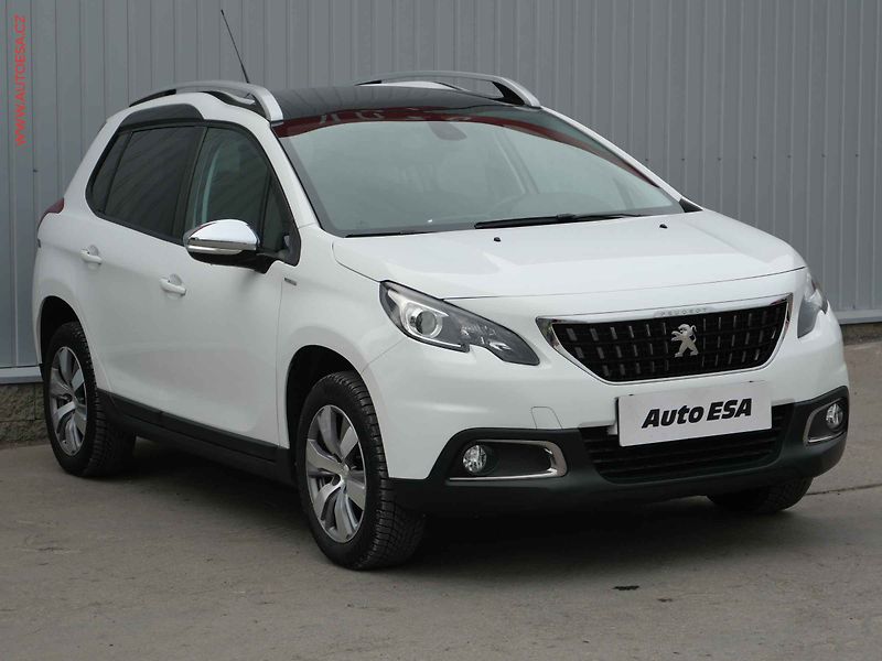Peugeot 2008 (2018) 1.2PT, AC, park.asist - fotografie inzerátu