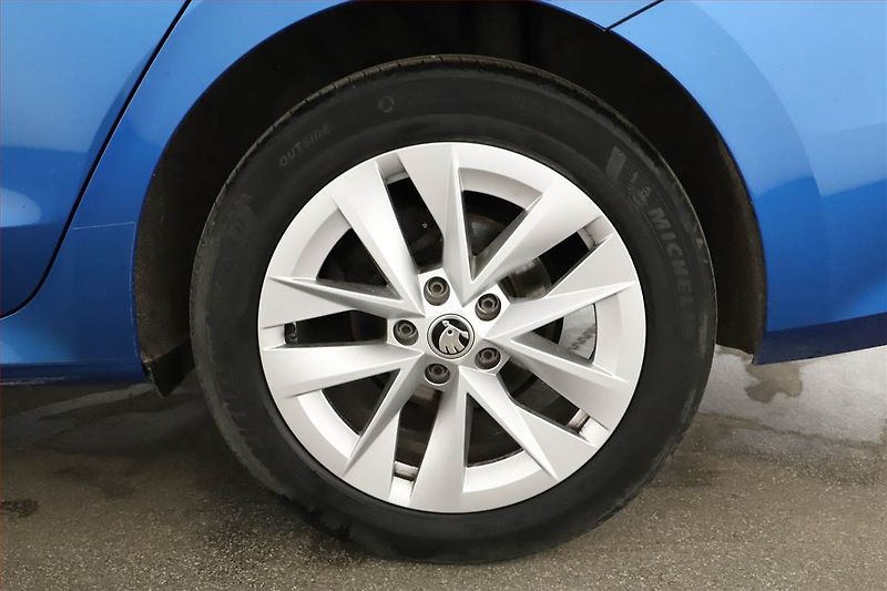 Škoda Octavia (2021) Style 2.0 TDI, Automat, ČR - fotka 12 z 21
