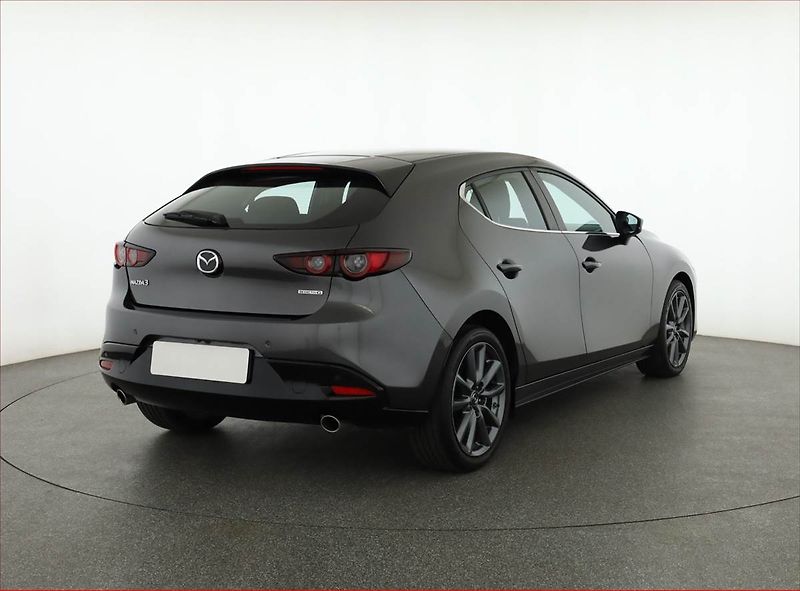Mazda 3 (2021) 2.0 Skyactiv-G, 70TKM,Klima - fotka 5 z 20