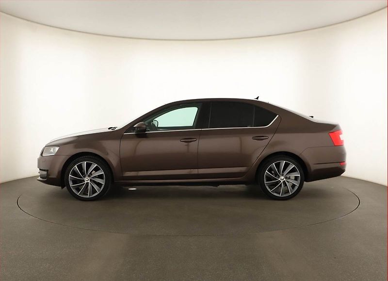 Škoda Octavia (2016) 1.2 TSI, Bi-Xenony, Tempomat - fotka 3 z 14