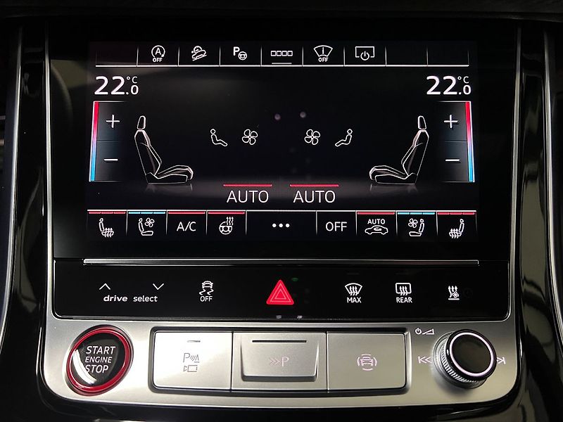 Audi RS Q8 QUATTRO, PERFORMANCE,B&O, PANO - fotka 28 z 39