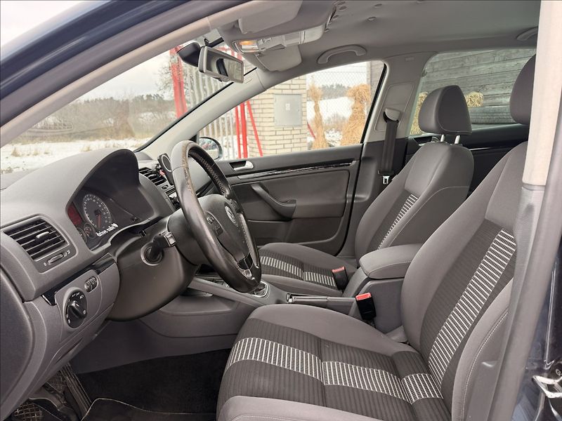 Volkswagen Golf 1,4 TSI DIGIKLIMA 6KVALT - fotka 9 z 24