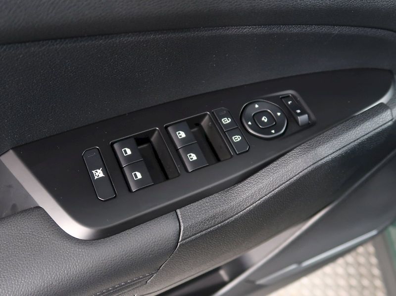 Kia Sportage (2026) TOP 1.6T-GDi 132KW 4x4 - fotka 33 z 38