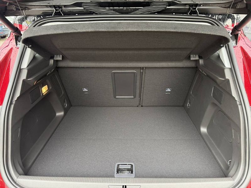 Opel Grandland GSe Plug In Hybrid 1.6 TURBO 4 - fotka 21 z 27