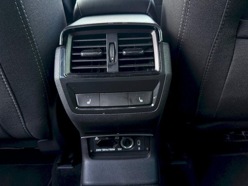 Škoda Karoq (2025) 1.5 TSI 110 kW DSG SportLine - fotka 10 z 26