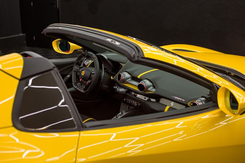 Ferrari 812 (2024) GTS-žlutá metalíza !! - fotka 8 z 18