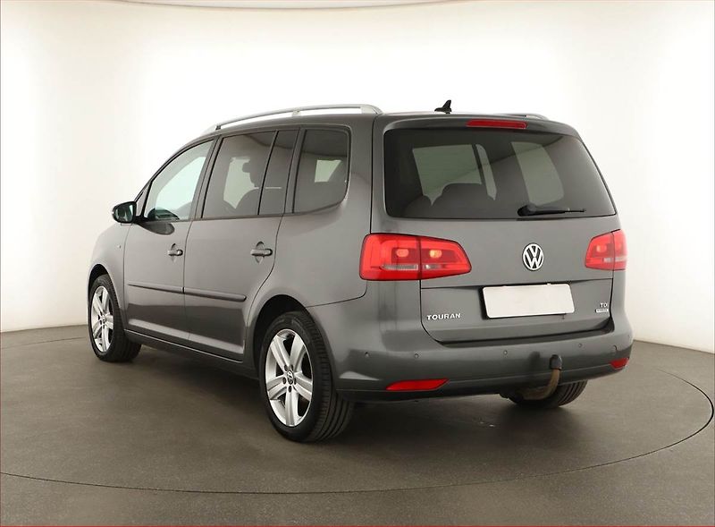 Volkswagen Touran (2014) 1.6 TDI, 7 míst, Navi - fotka 4 z 16