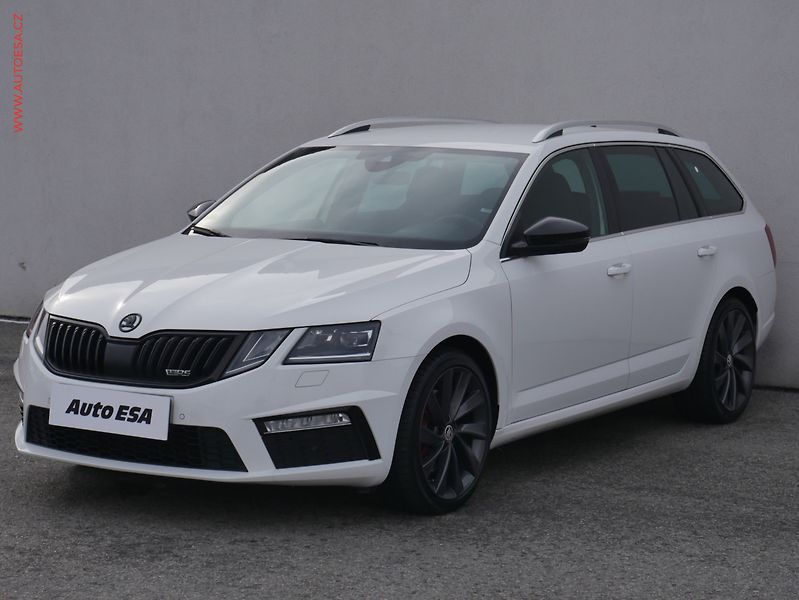 Škoda Octavia (2019) 2.0 TDi, RS, DSG, LED - fotka 3 z 26
