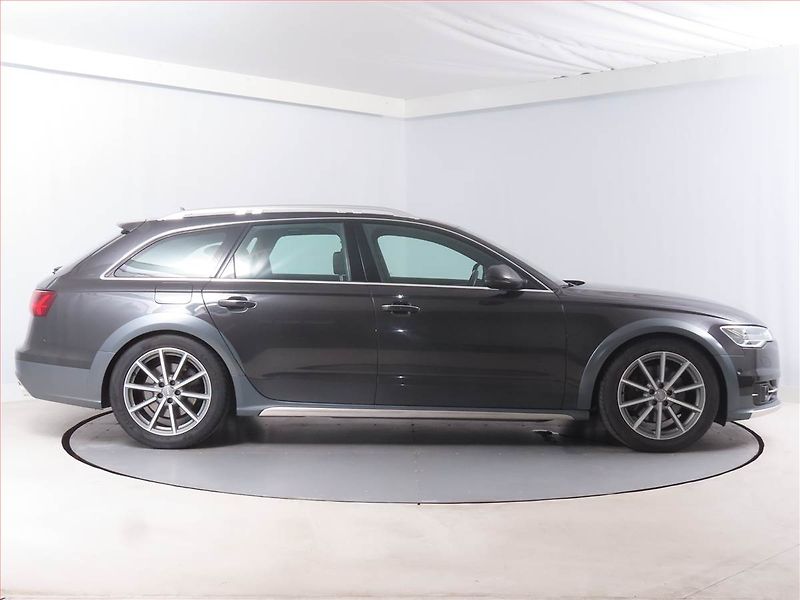 Audi A6 Allroad (2016) 3.0 TDI - fotka 6 z 17