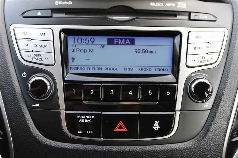 Hyundai ix35 1,7 CRDi  NOVÉ V ČR,VÝHŘEVY - fotka 11 z 26
