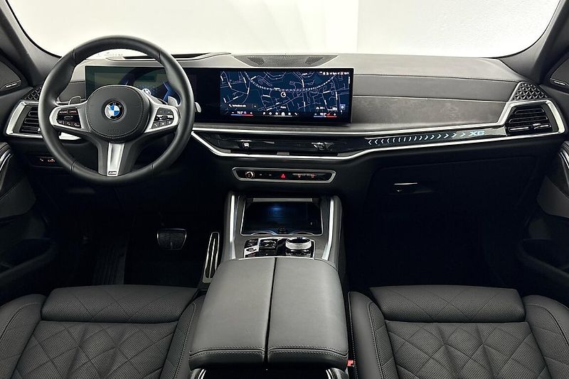 BMW X6 xDrive40d - fotka 16 z 26