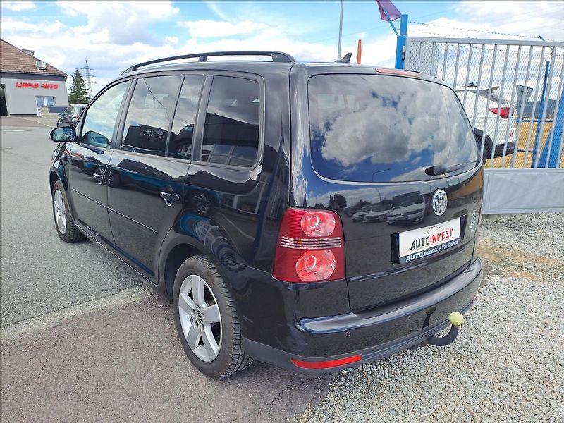 Volkswagen Touran 1,9 TDI KLIMA,TEMPOMAT - fotka 4 z 13