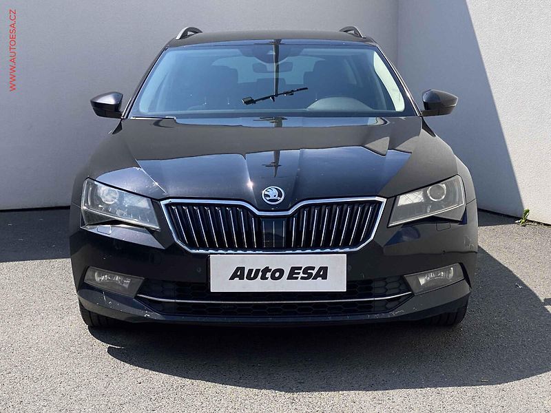 Škoda Superb (2016) 2.0 TDi - fotka 2 z 18