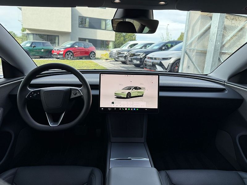 Tesla Model 3 Standart Range Premium / Tažné - fotka 11 z 39