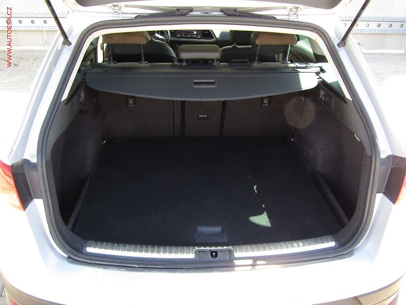 Seat Leon (2015) 2.0 TDi 4x4, X-Perience, DSG - fotka 7 z 20