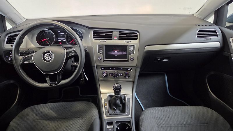Volkswagen Golf - fotka 6 z 6