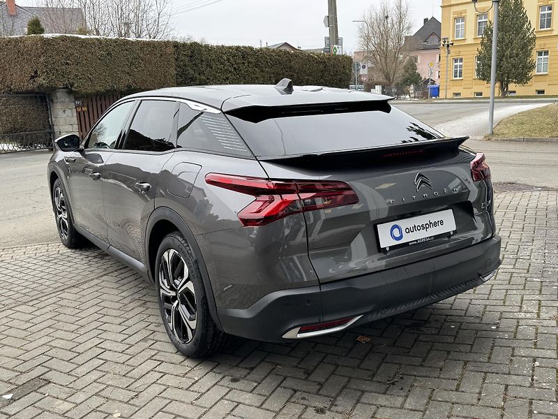 Citroën C5 X (2023) ShinePack 1.6 Hybrid 225k EAT8 - fotka 3 z 6