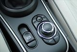 Mini Countryman 2.0i 131kW ALL4 SERVIS KN. ČR - náhled 23