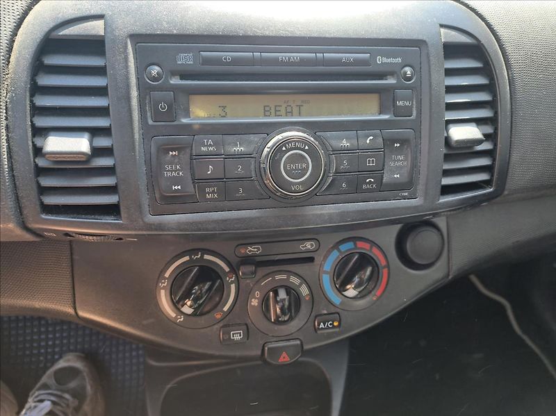 Nissan Micra 1,2 i Visia - fotka 21 z 40