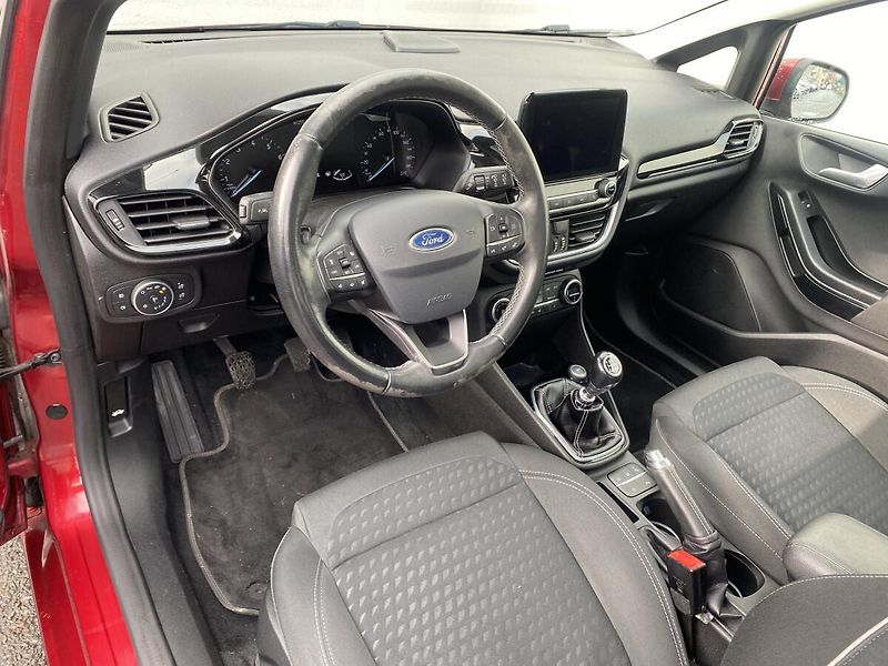 Ford Fiesta (2017) 1.0 EB, Titanium, kamera - fotka 8 z 17