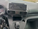 Opel Combo 1.2T - náhled 27