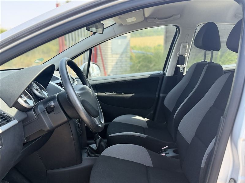 Peugeot 207 1,6 HDI KLIMA +SADA KOL 79tKm - fotka 9 z 25