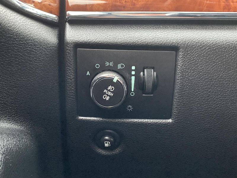 Jeep Grand Cherokee 3.0 CRD LIMITED AUTOMAT KŮŽE - fotka 14 z 52