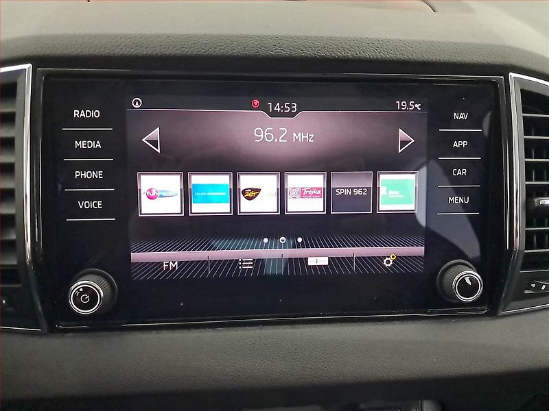 Škoda Karoq (2018) Ambition Plus 1.0 TSI, Navi - fotka 13 z 19