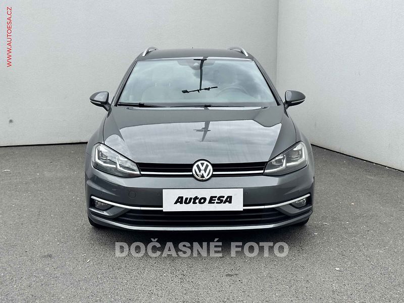 Volkswagen Golf (2018) 1.6TDi, DSG, LED, navi - fotka 2 z 16