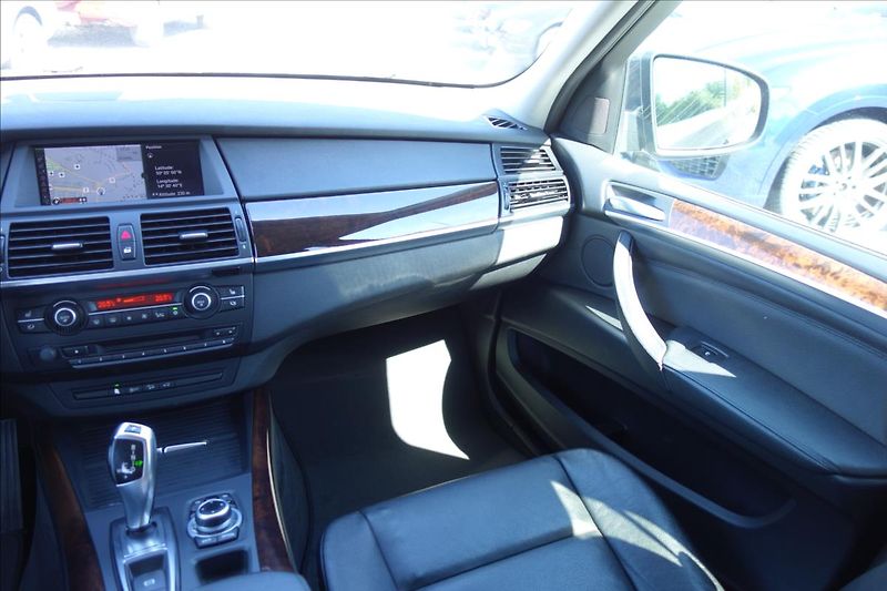 BMW X5 40d 225KW,xDRIVE,NAVIGACE. - fotka 19 z 37