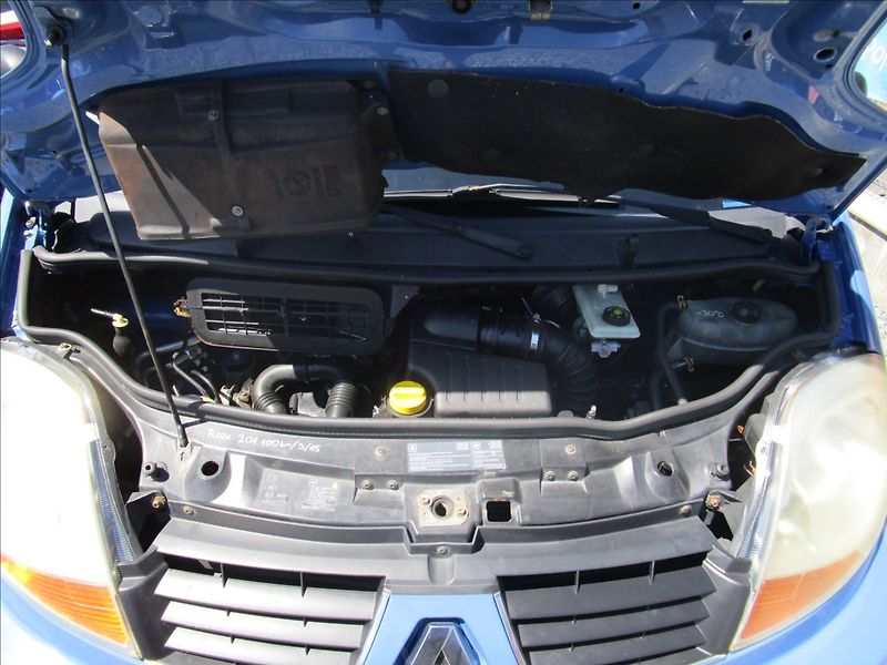 Renault Trafic 2.0dCi 115 L2H1, 6 míst - fotka 41 z 45