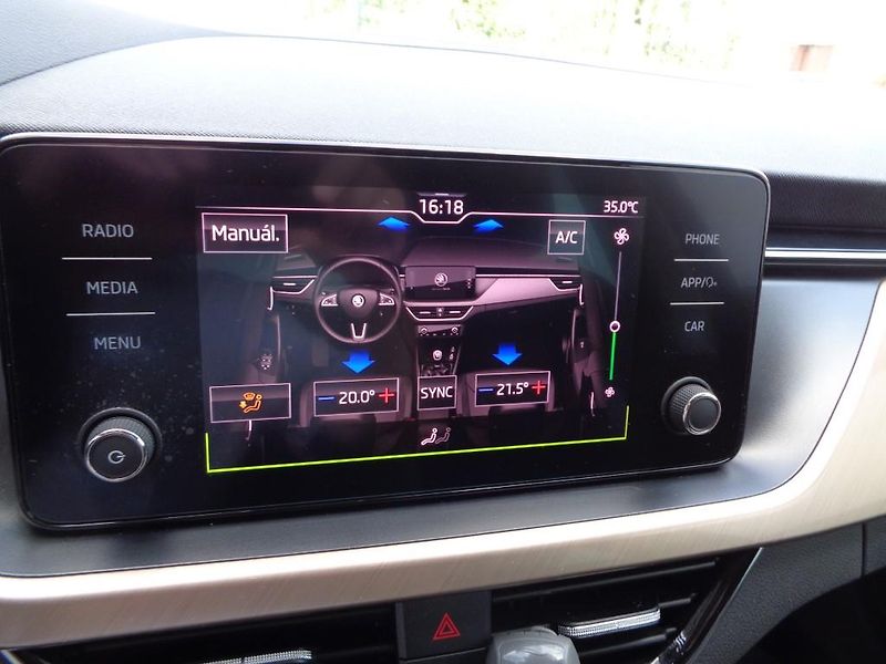 Škoda Scala 1.0 TSI  SPACEBACK STYLE  85 k - fotka 15 z 29
