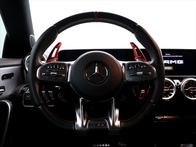 Mercedes-Benz CLA 2,0 35 AMG 225kW 4MATIC CZ - fotka 20 z 46