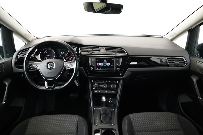 Volkswagen Touran - fotka 5 z 29