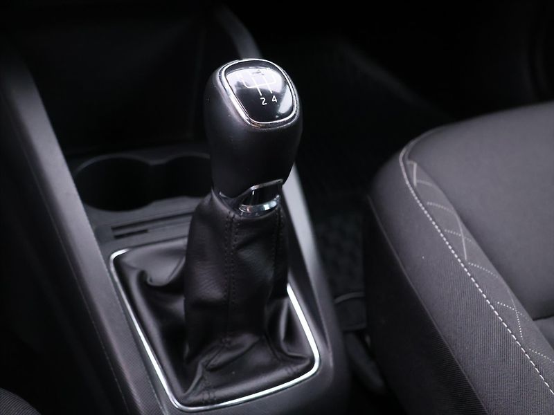 Škoda Fabia 1,2 TSI 66kW Style CZ - fotka 20 z 28