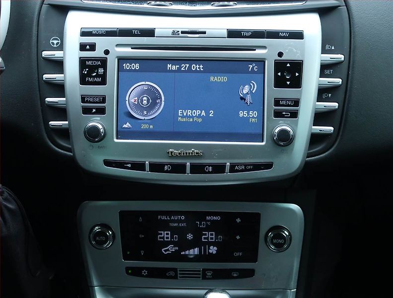 Lancia Delta (2010) 1.6 JTD, Automat, po STK - fotka 12 z 18