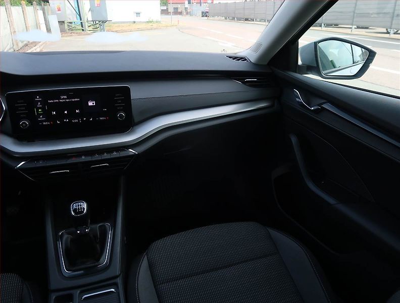 Škoda Octavia (2023) Ambition 2.0 TDI - fotka 8 z 18