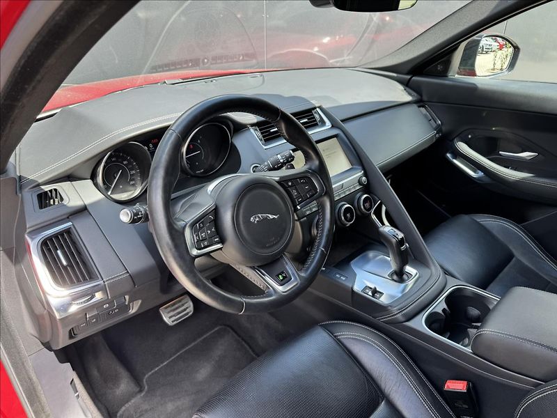 Jaguar E-Pace 2,0 D180 R-Dynamic S AWD AT - fotka 9 z 26