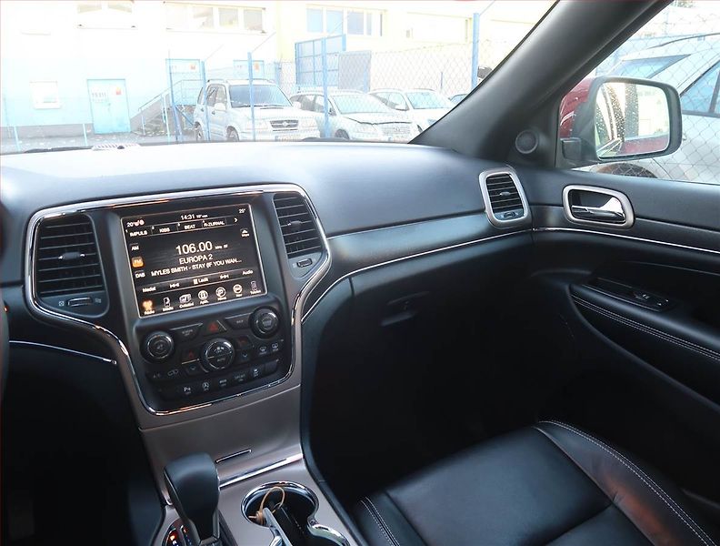 Jeep Grand Cherokee (2017) Limited 3.0 CRD - fotka 8 z 21