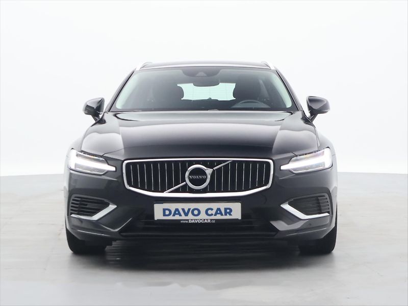 Volvo V60 2,0 T6 186kW 4x4 MomentumPro - fotka 2 z 28