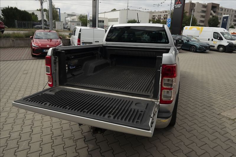 Ford Ranger 2,0 EcoBlue 4WD DOUBLE CAB ČR - fotka 7 z 37