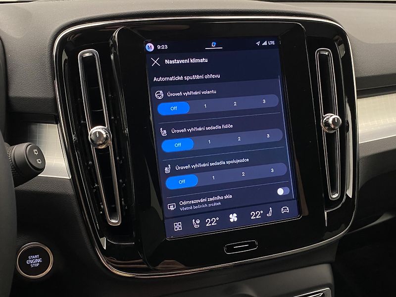 Volvo XC40 (2026) B3 AUT DARK PLUS - fotka 44 z 59