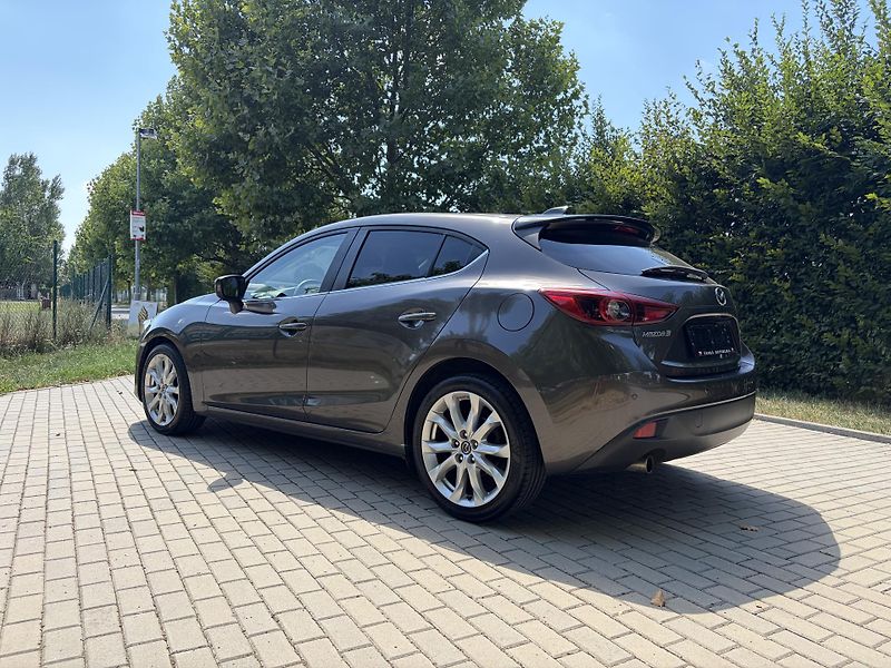 Mazda 3 2.0 Sports-Line - fotka 7 z 31
