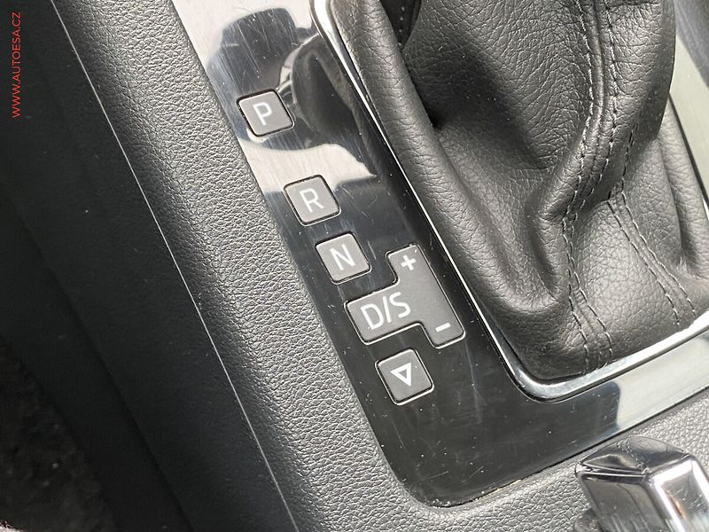 Škoda Octavia (2018) 1.6 TDi, 2.maj,ČR, Style - fotka 14 z 18