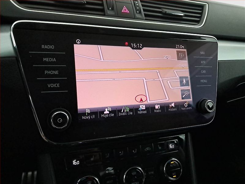 Škoda Superb (2019) 2.0 TDI, Automat, Kůže, Navi - fotka 13 z 20