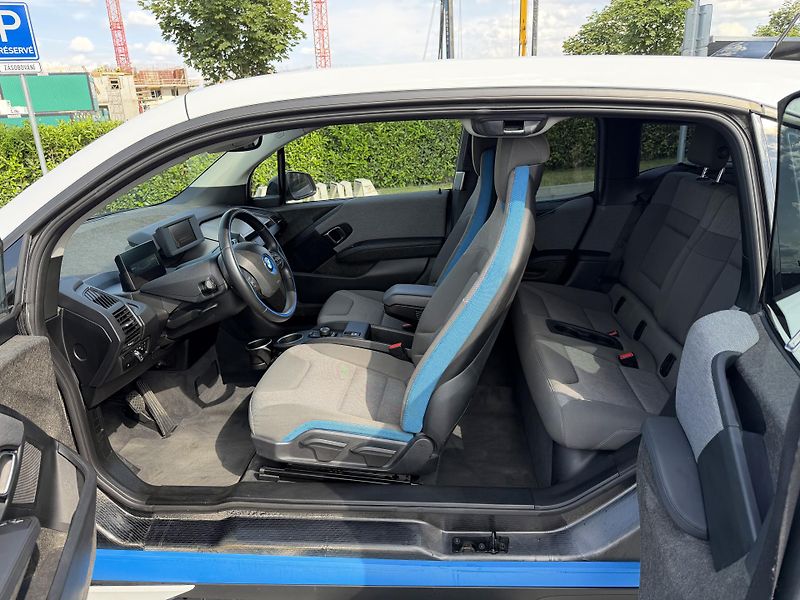 BMW i3 (2016) 60ah 125 kW - fotka 13 z 23