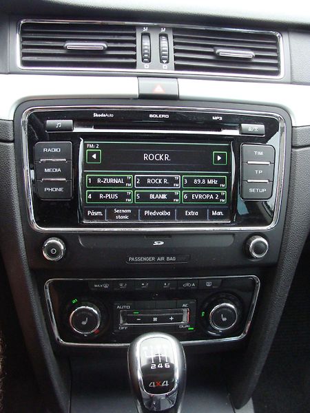 Škoda Superb 2.0 TDi, 125 kW, 4X4, klima - fotka 19 z 30