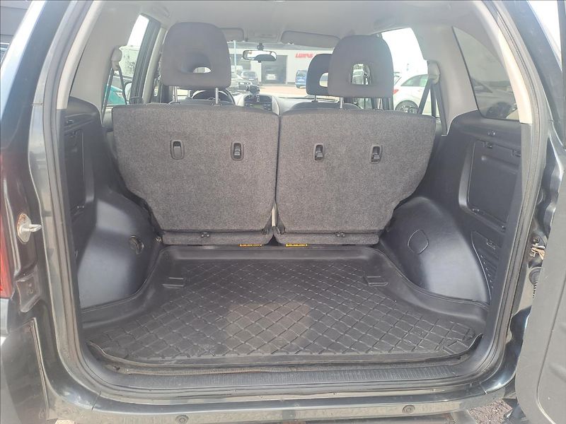 Toyota RAV4 2,0 D-4D 4x4 - fotka 13 z 13